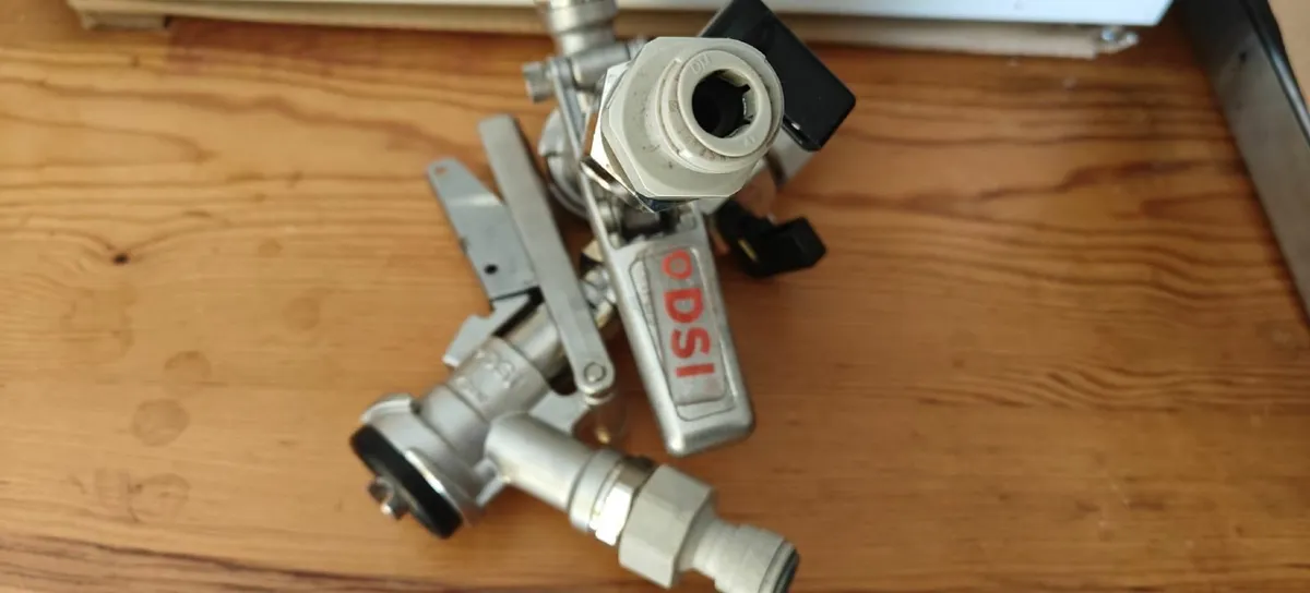 Beer dispensing equipment - Image 1