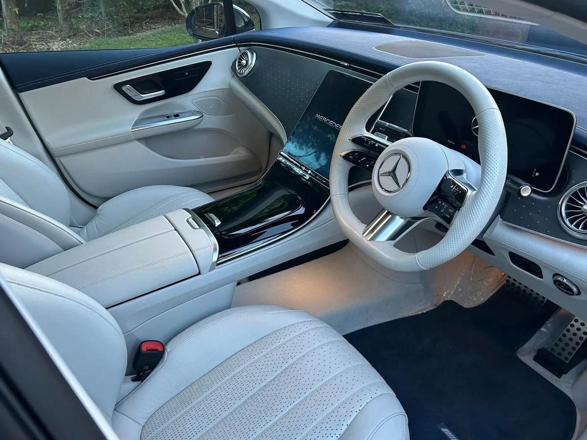 Mercedes EQE 300 Launch Edition Spec 600km range - Image 4