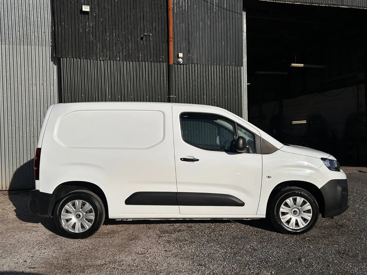 Citroen Berlingo 2020 3 seater - Image 3