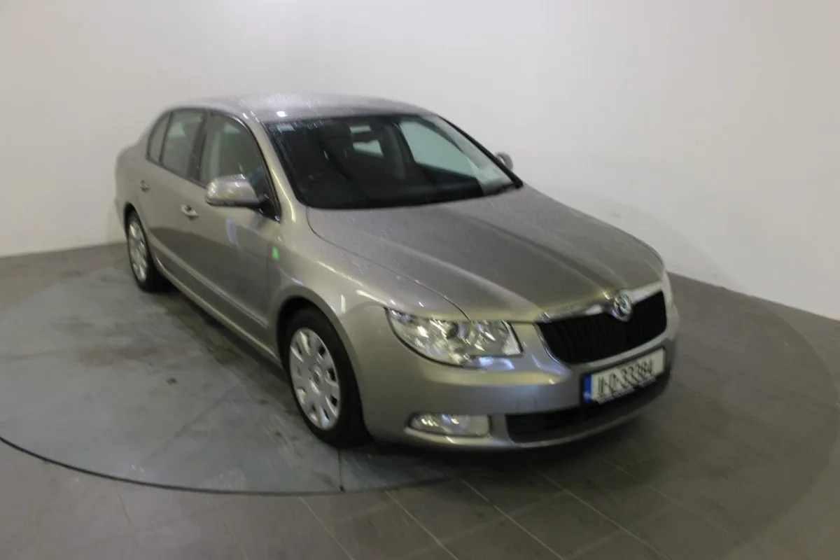 Skoda Superb Comfort GL 1.6tdi 105HP - Image 1