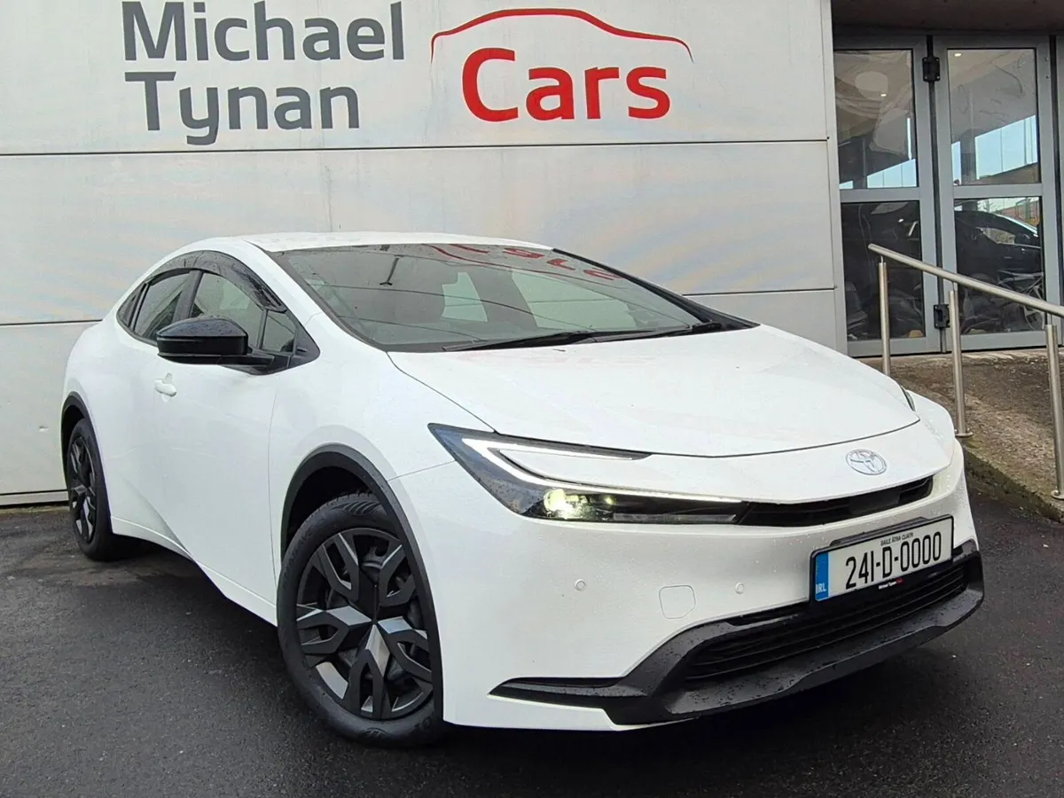 2024 Toyota Prius Hybrid, Auto, CarPlay, Camera - Image 1