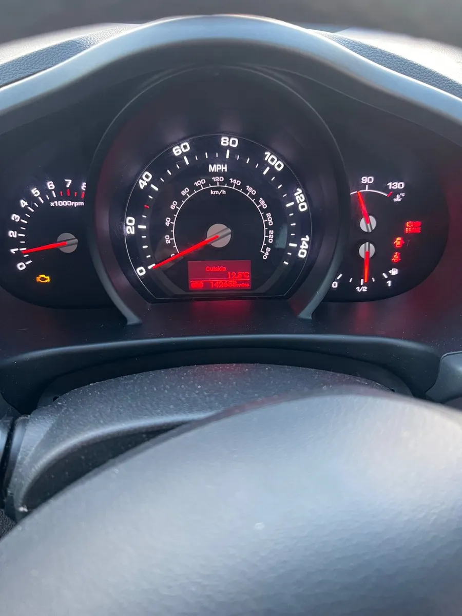 Kia Sportage 2012 1.6 petrol - Image 4
