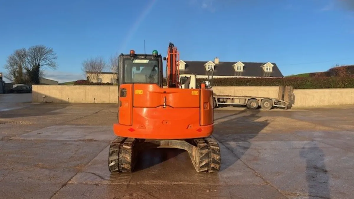 2019 Hitachi ZX 85 USB - Image 2