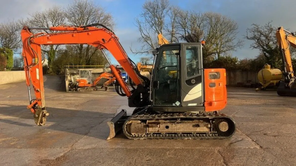 2019 Hitachi ZX 85 USB - Image 1