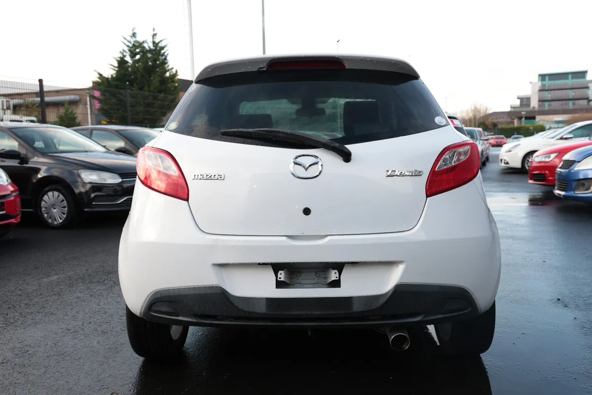 MAZDA DEMIO 2010  White - Image 4