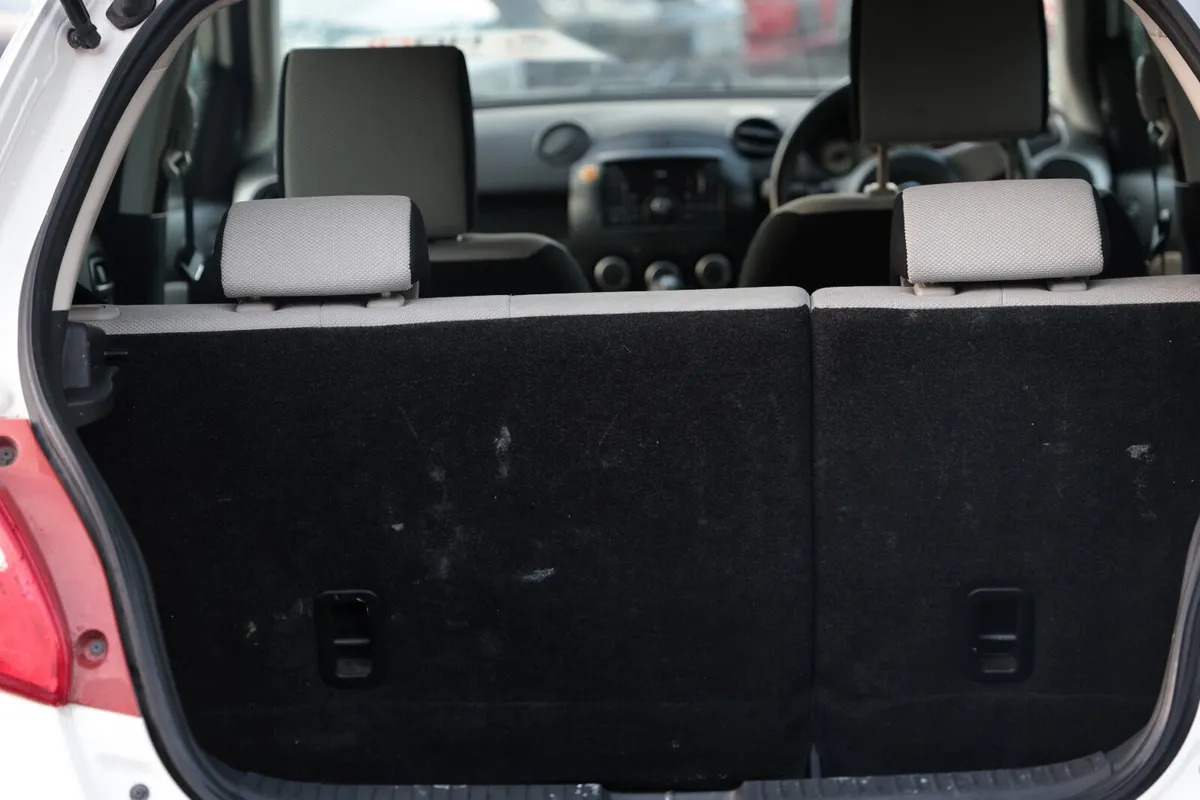 MAZDA DEMIO 2010  White - Image 6