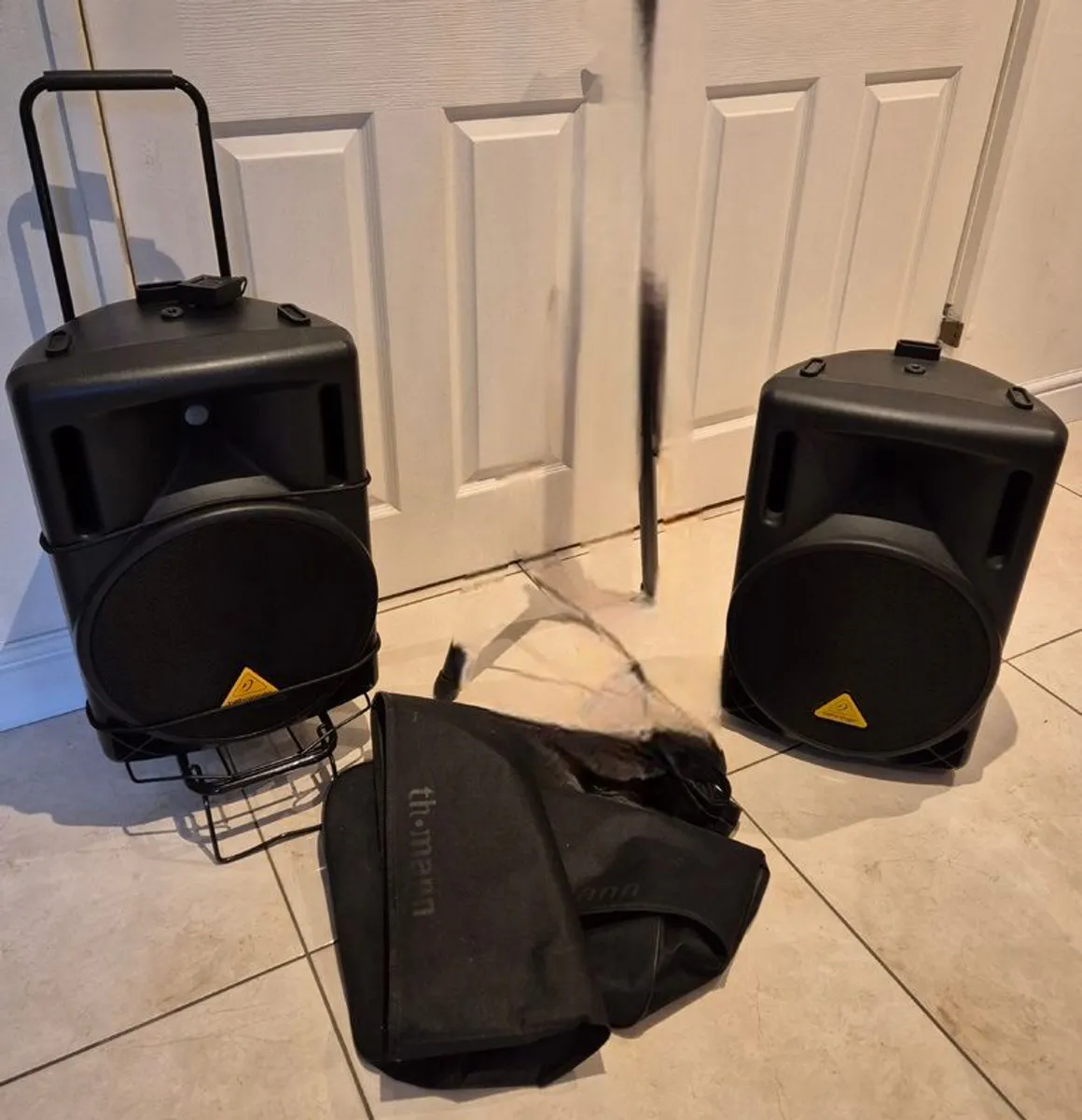 Speakers X 2 (Behringer B212D) 550w - Image 1