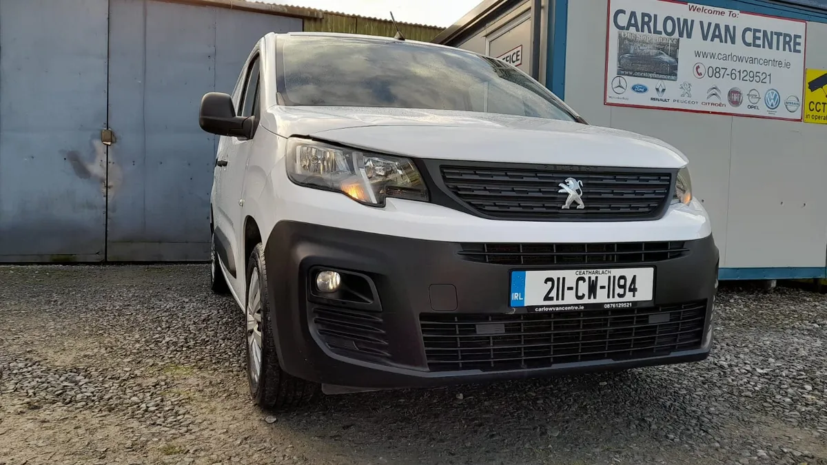211 Peugeot Partner 1.5 blue hdi 100 pro LWB - Image 2