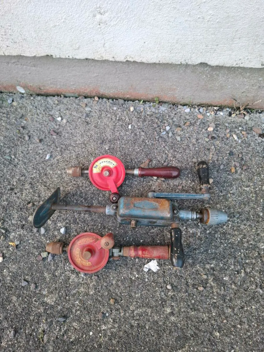 Lot of 3 manual drills possible to post - Image 1