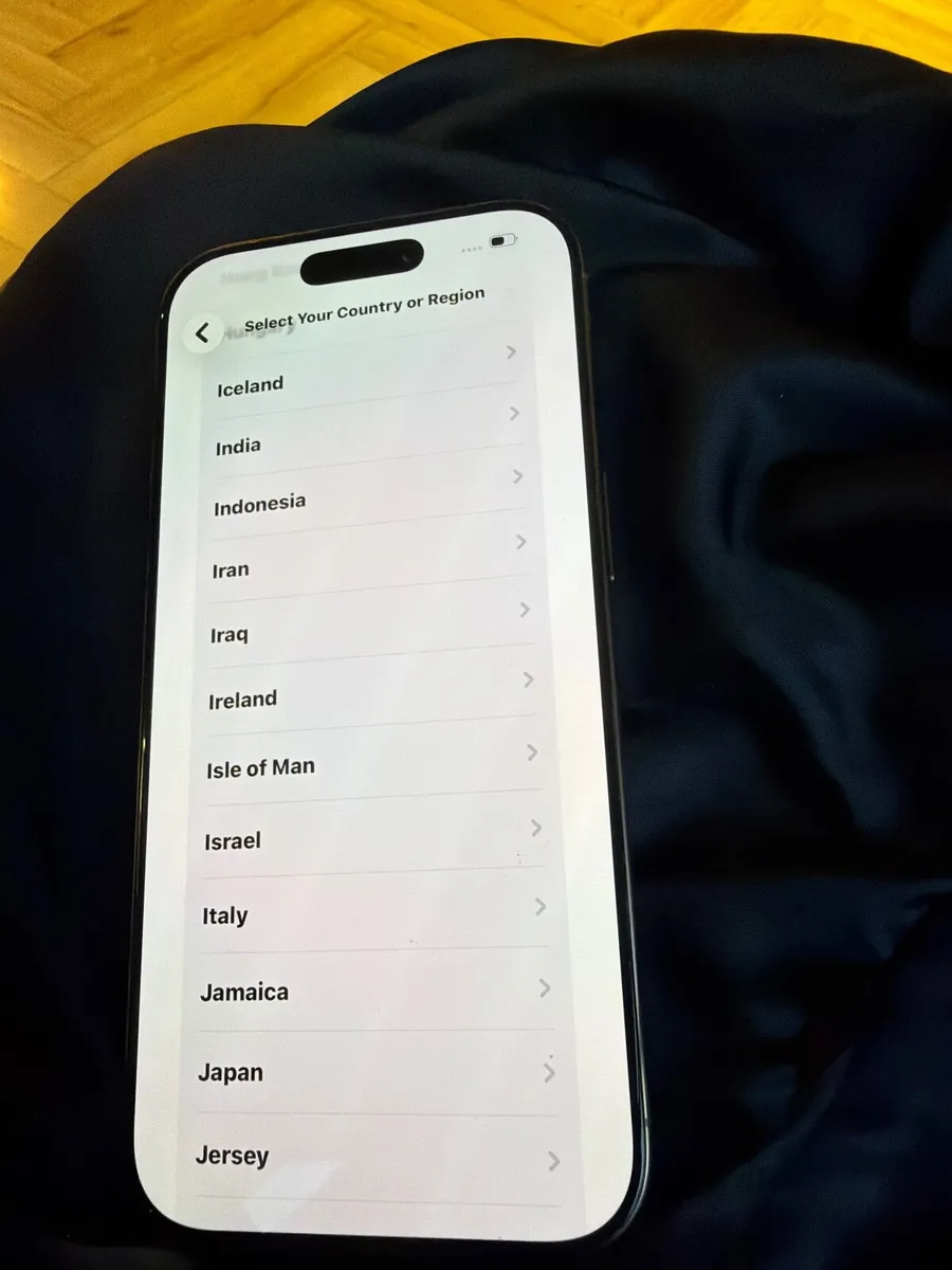 Iphone 16 pro - Image 1