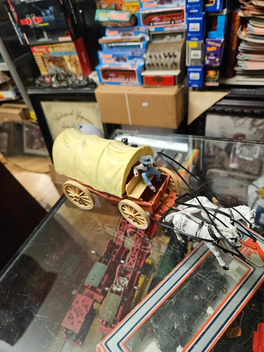 Vintage Britains Timpo Chuck Wagon - Image 1