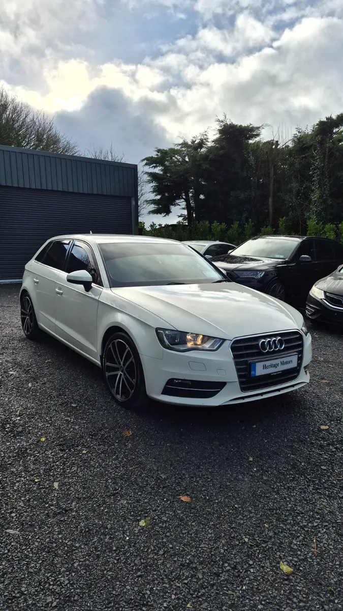 Audi A3 2015 - Image 2