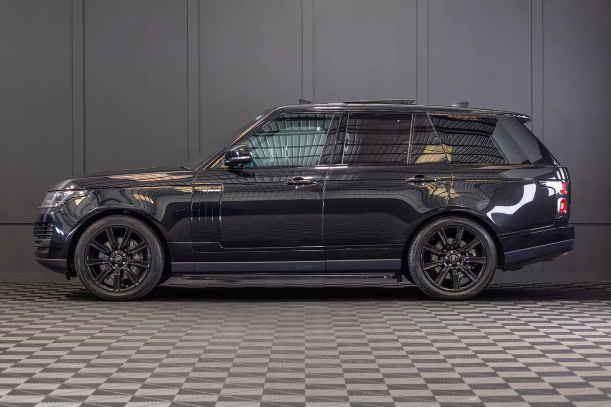 2022 Range Rover P400e Westminister - Image 3