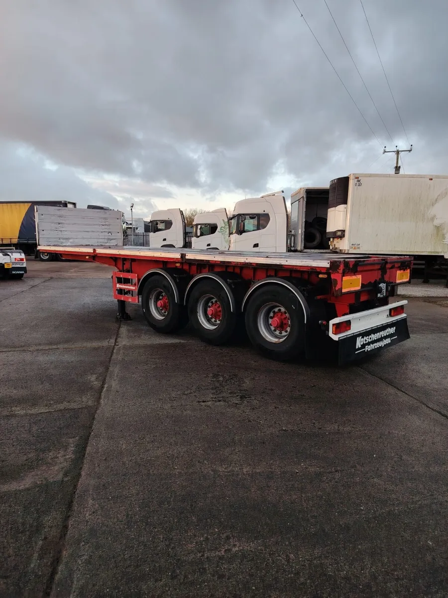 28 foot Urban Flat trailer Coil Wells Drum brakes - Image 1