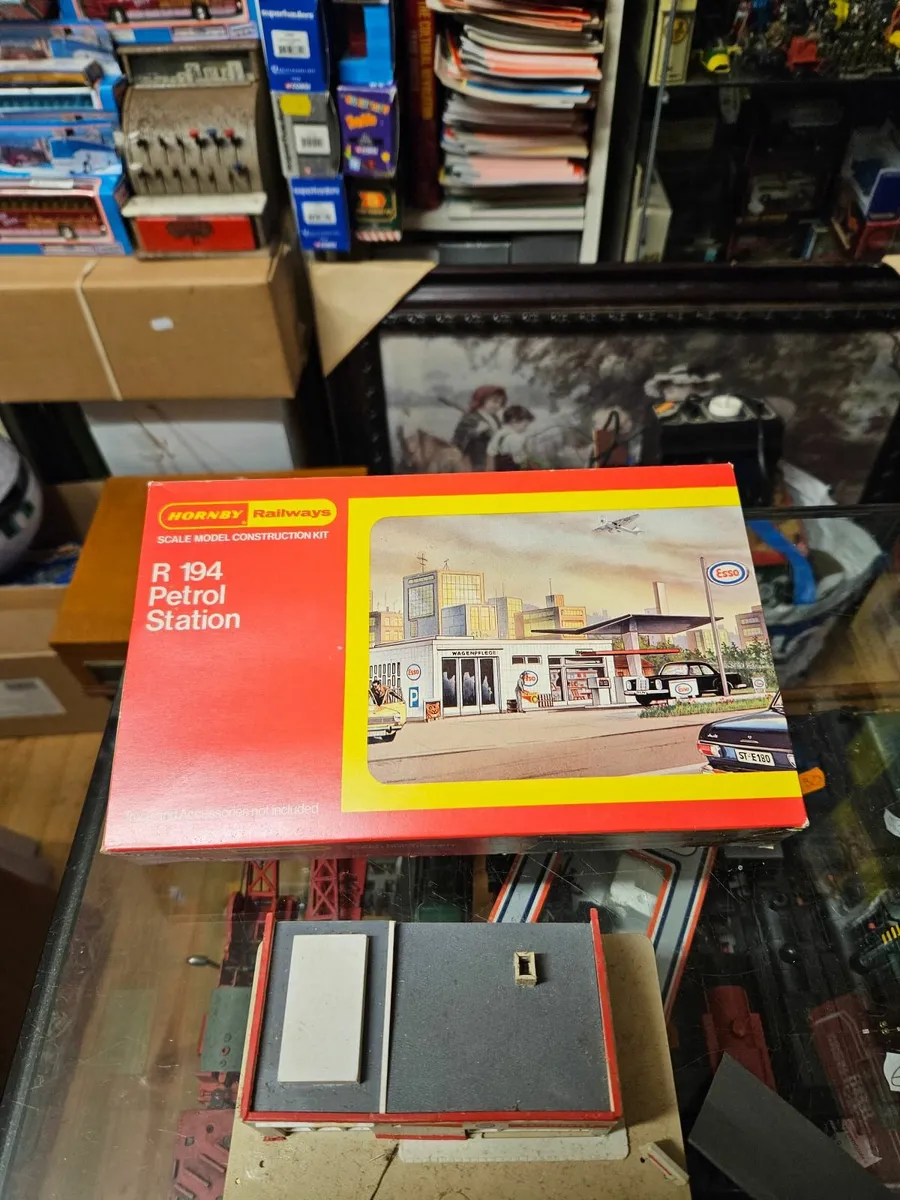Hornby Triang Petrol Station - Image 1
