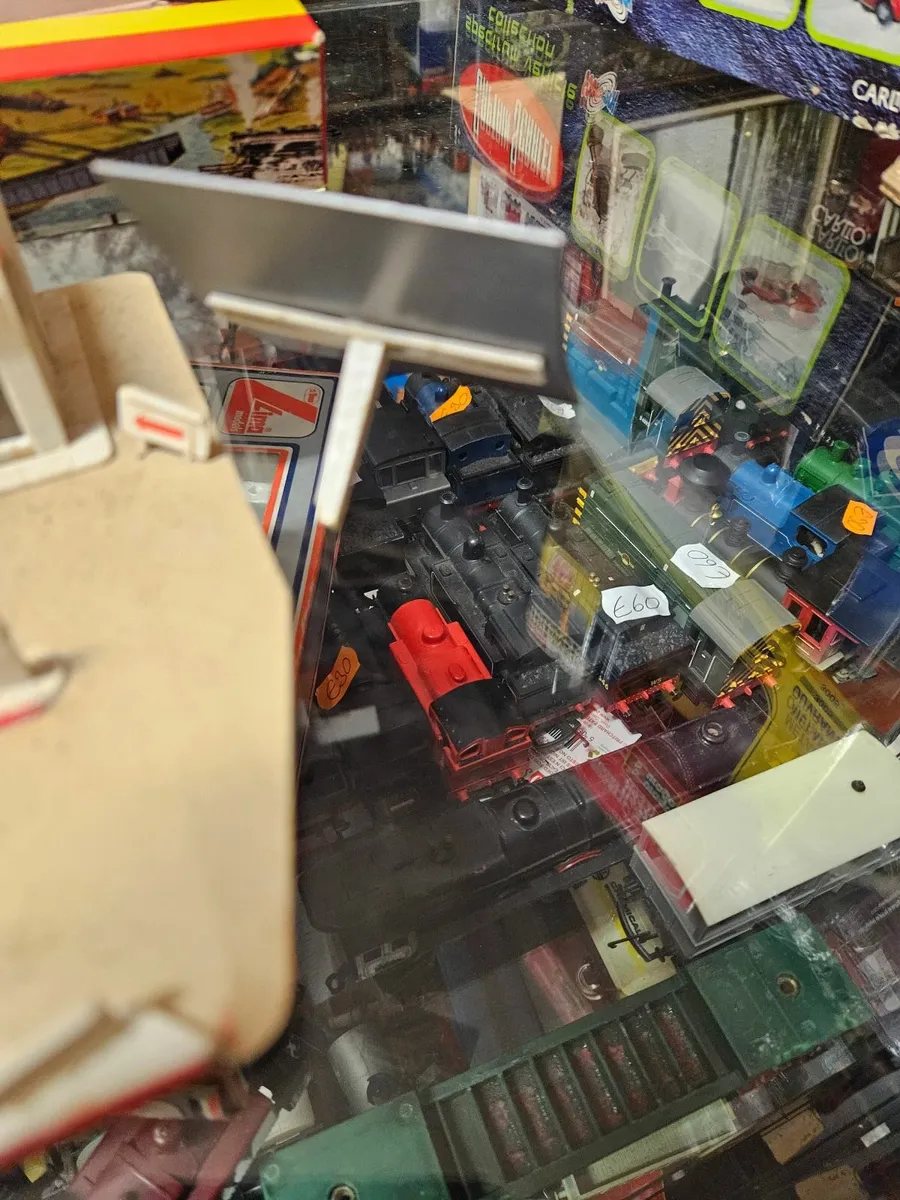 Hornby Triang Petrol Station - Image 2