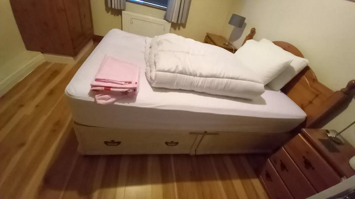 Double Bed - Image 2
