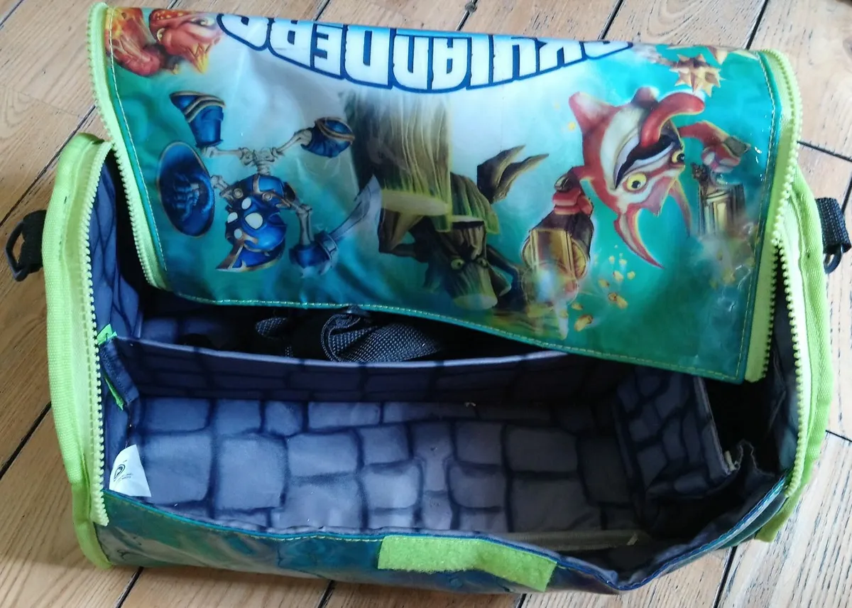 Skylanders carry bag lunch school bag boxTrap Team - Image 3
