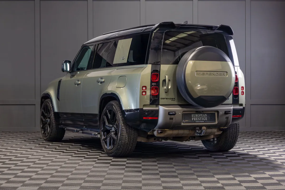 2022 Land Rover Defender 110 P400e X-Dynamic SE - Image 4
