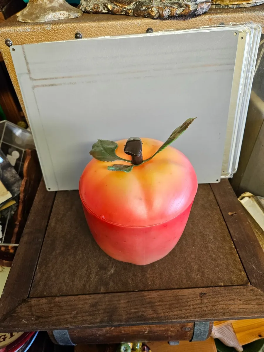 Vintage Apple Ice Bucket - Image 1