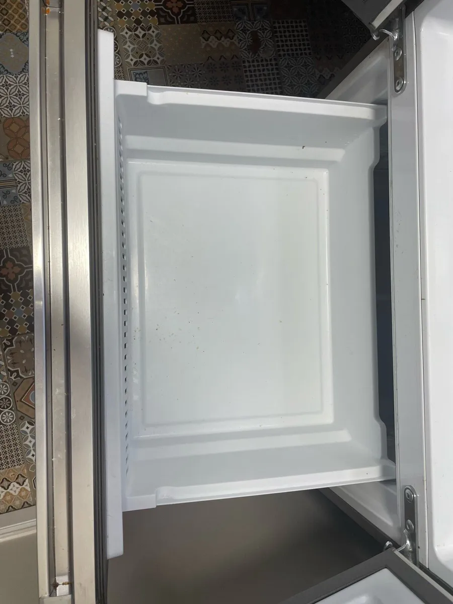 Fridge/freezer - Image 4