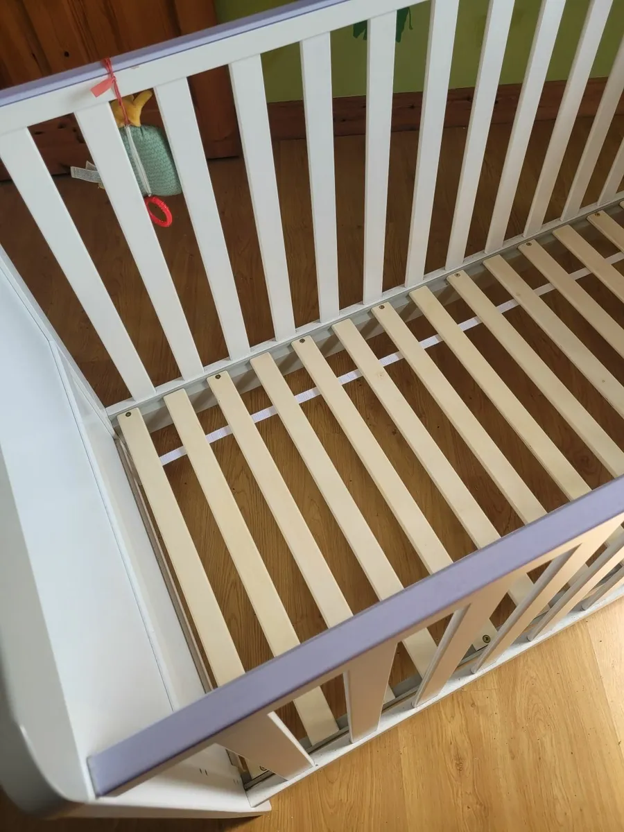 2 in 1 Cot and changing table - Image 1