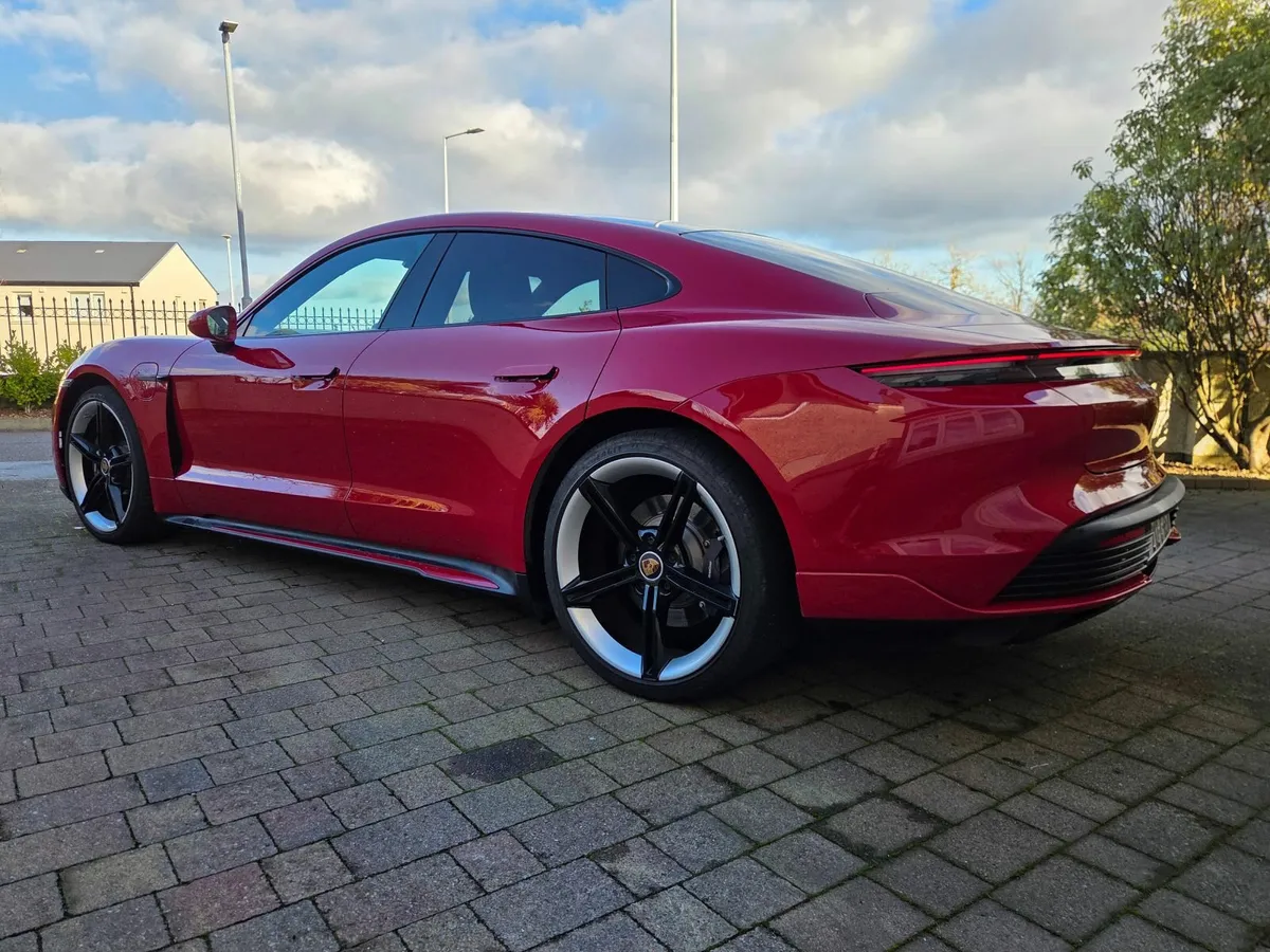2021 Porsche Taycan Performance Plus 93.4kWh - Image 4