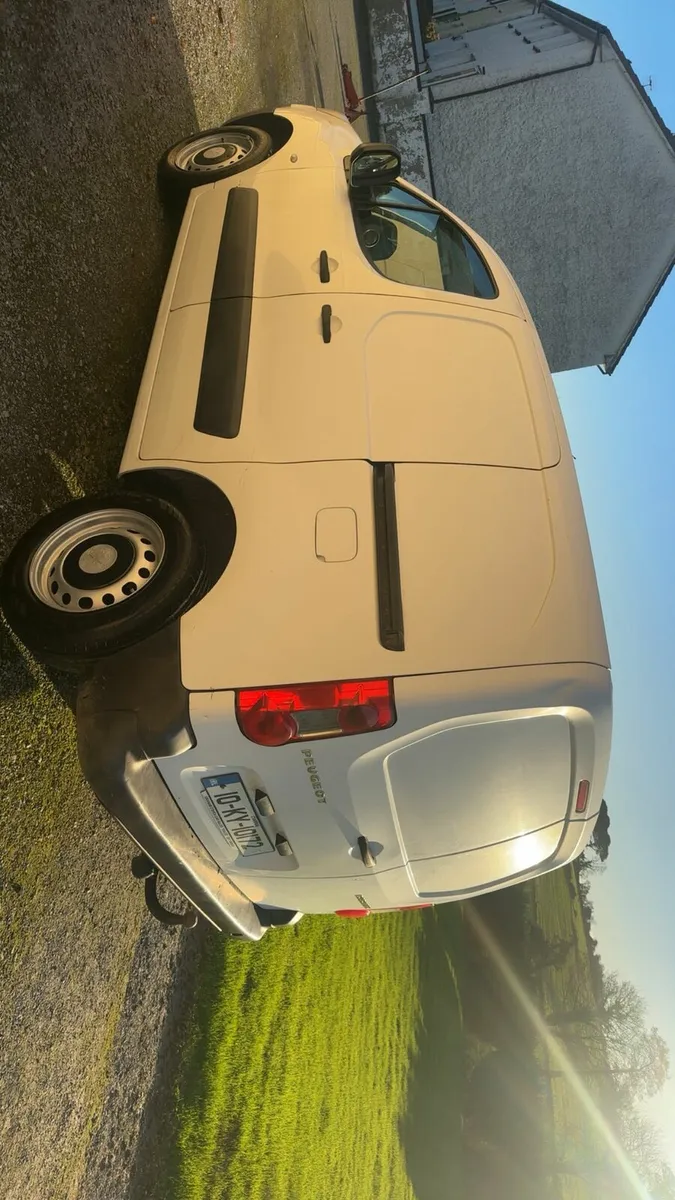 Peugeot van - Image 3