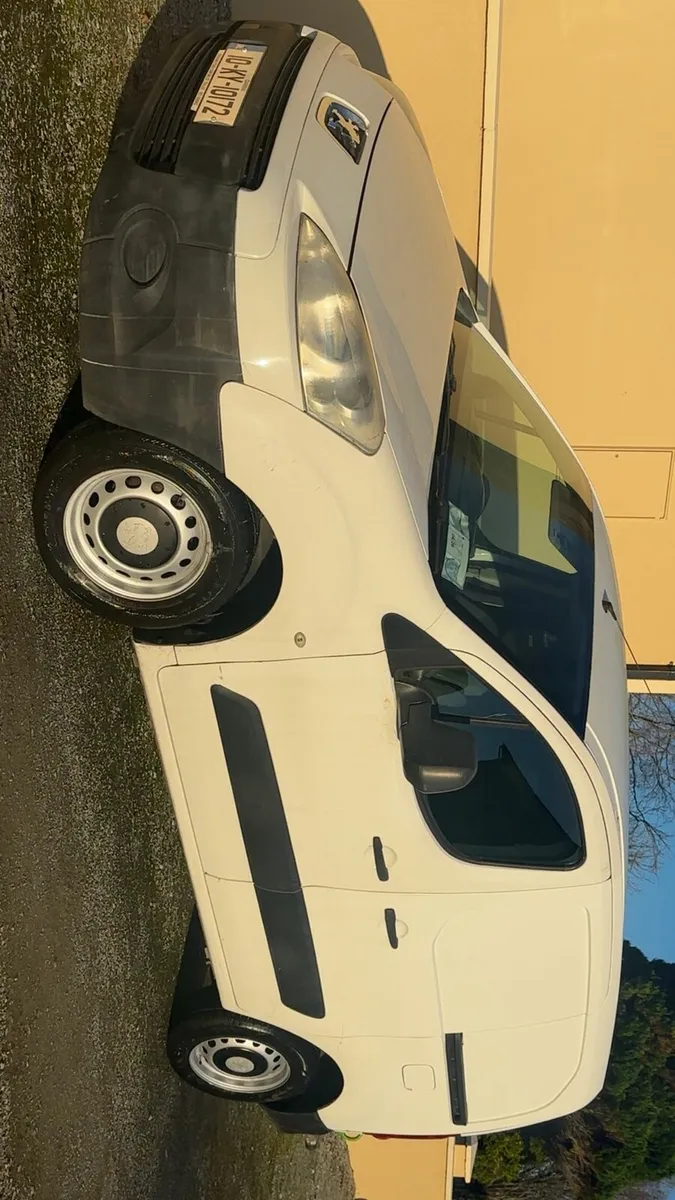 Peugeot van - Image 1