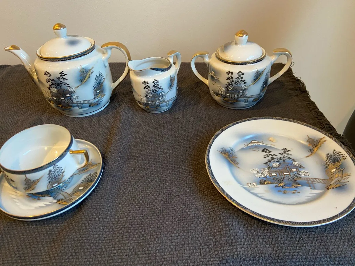 Vintage Kutani Japanese Porcelain Tea Set - Image 1