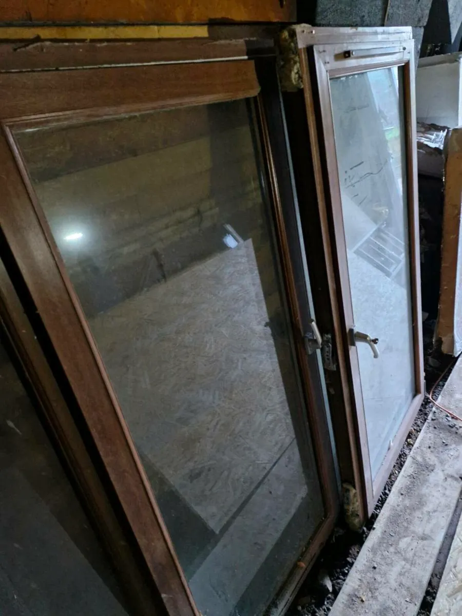 Wood effect pvc windows - Image 2