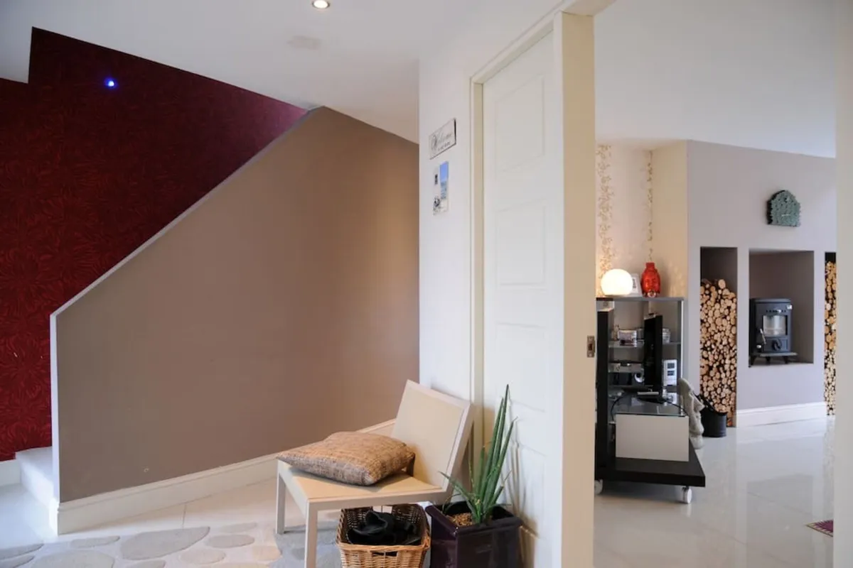 4Bed Home Killarney for short let - Image 4