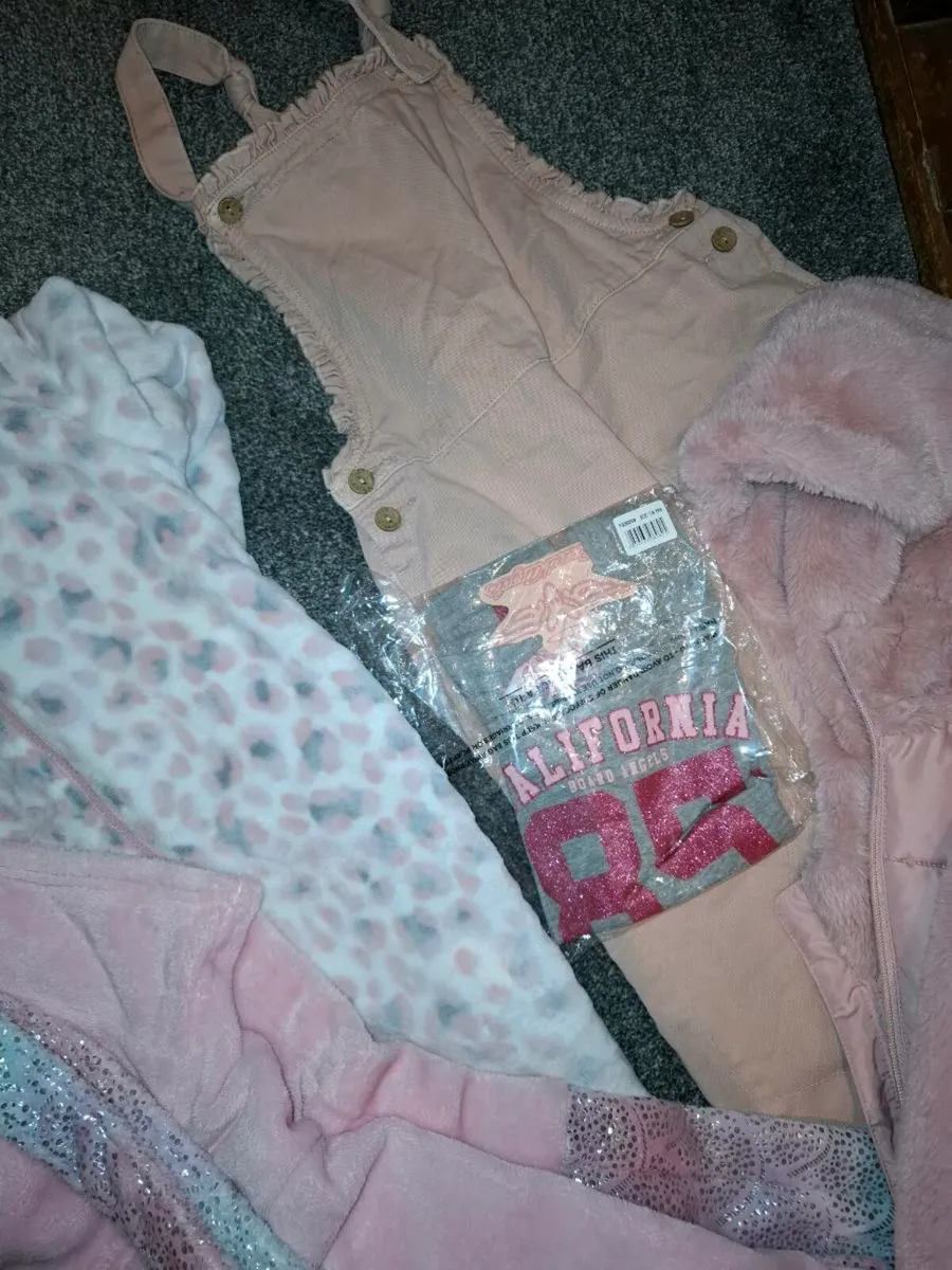 Girls clothes bundle age 7-8 - Image 2