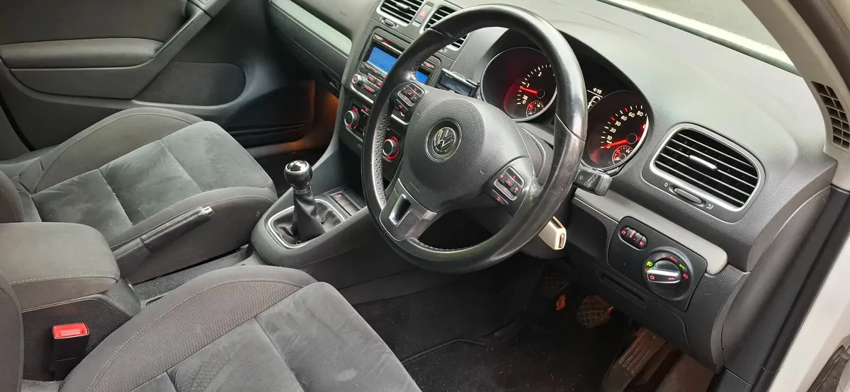 11 VW Golf ,   HIGHLINE.    FSH,        NCT 6/26 - Image 2