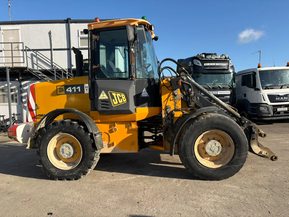 JCB 411HT LOADING SHOVEL - Image 1