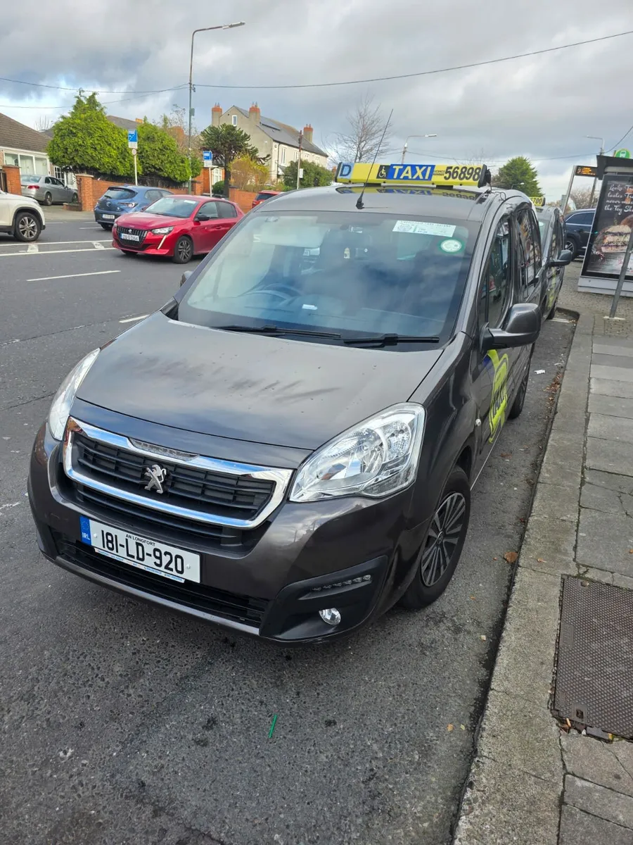 Taxi for rent - Image 1