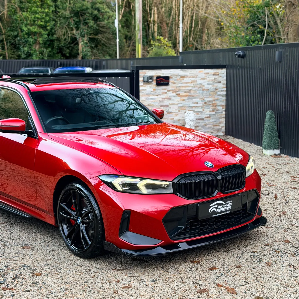 2022 (222) BMW 330e M-SPORT LCI TOURING PRO PACK - Image 3