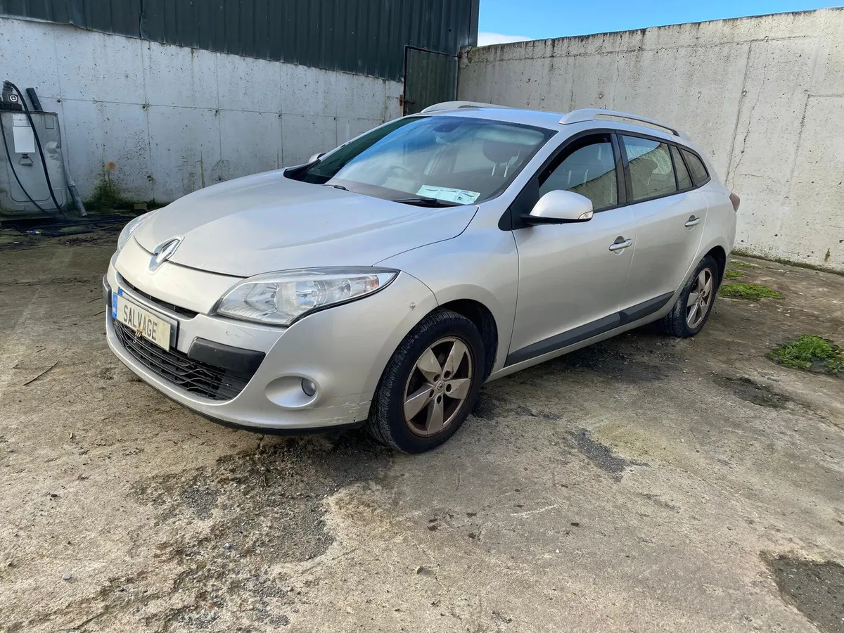 2011 Renault Megane - Image 2
