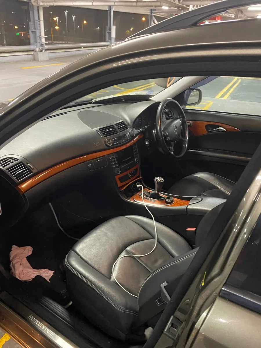 Mercedes-Benz E-Class 2007 wagon - Image 4