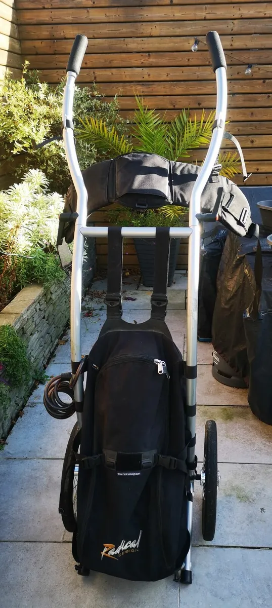 Hiking trailer - Image 2