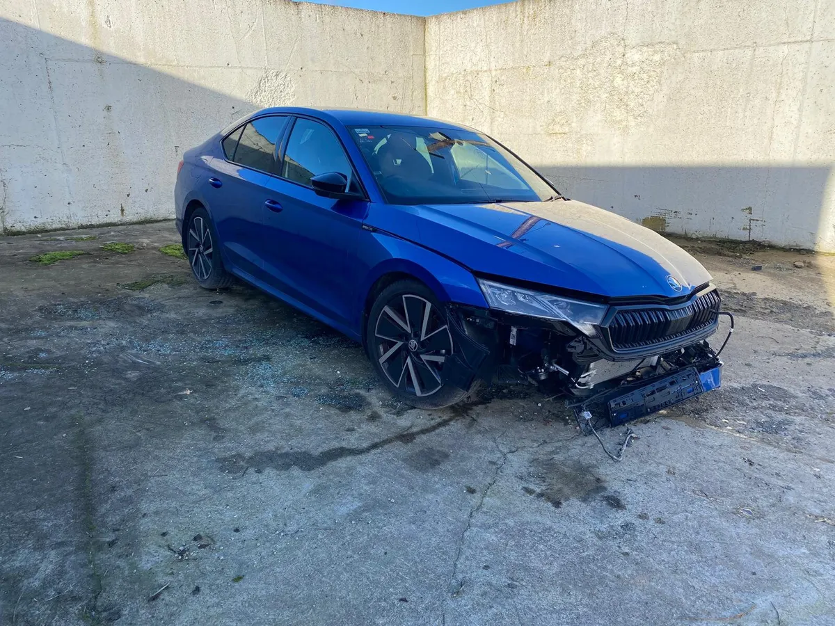 2025 Skoda Octavia Sportline - Image 3