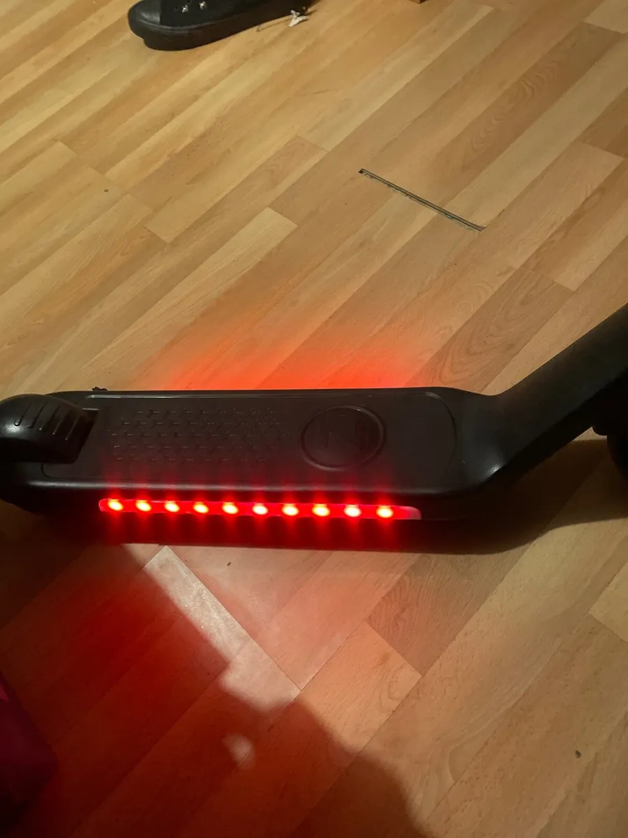 Electric scooter - Image 2