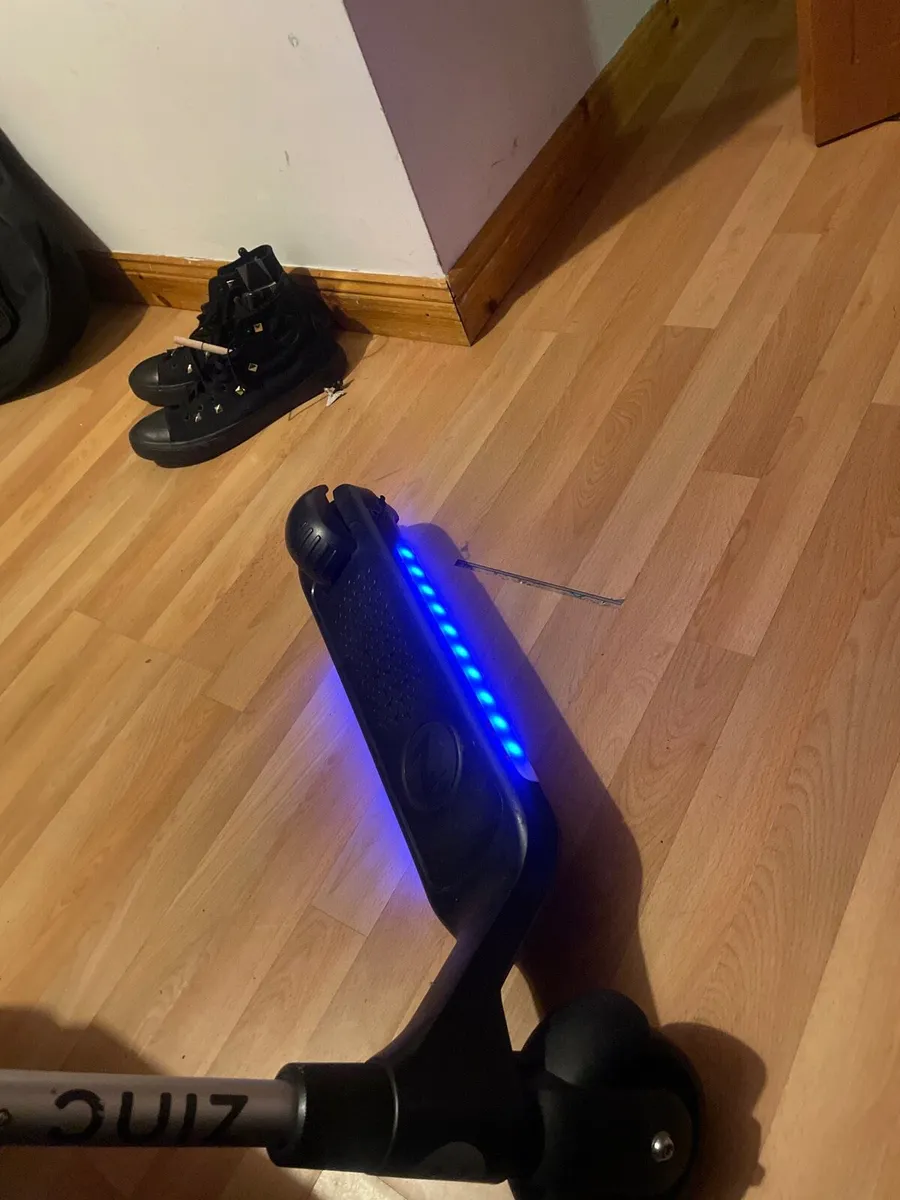 Electric scooter - Image 4