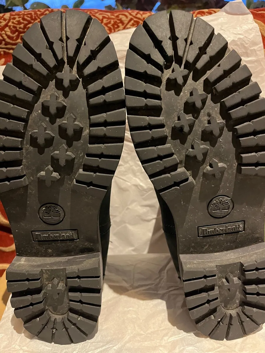 Ladies Timberland Boots Size 8 - Image 2
