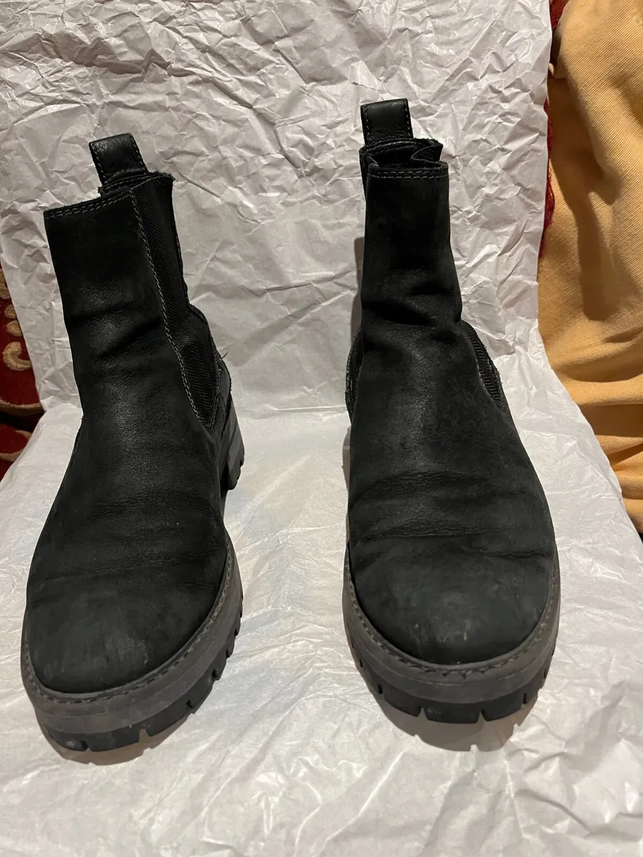 Ladies Timberland Boots Size 8 - Image 1