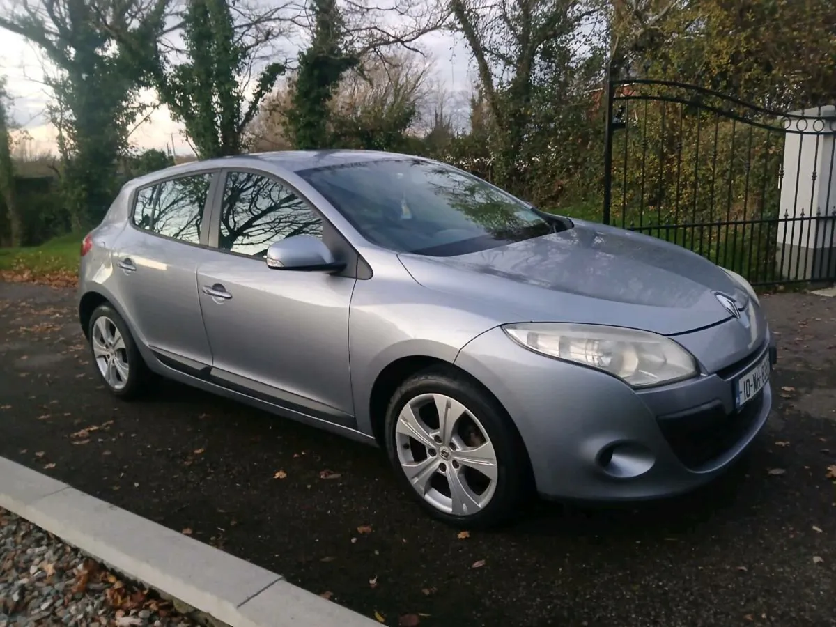 2010 renault megane - Image 2