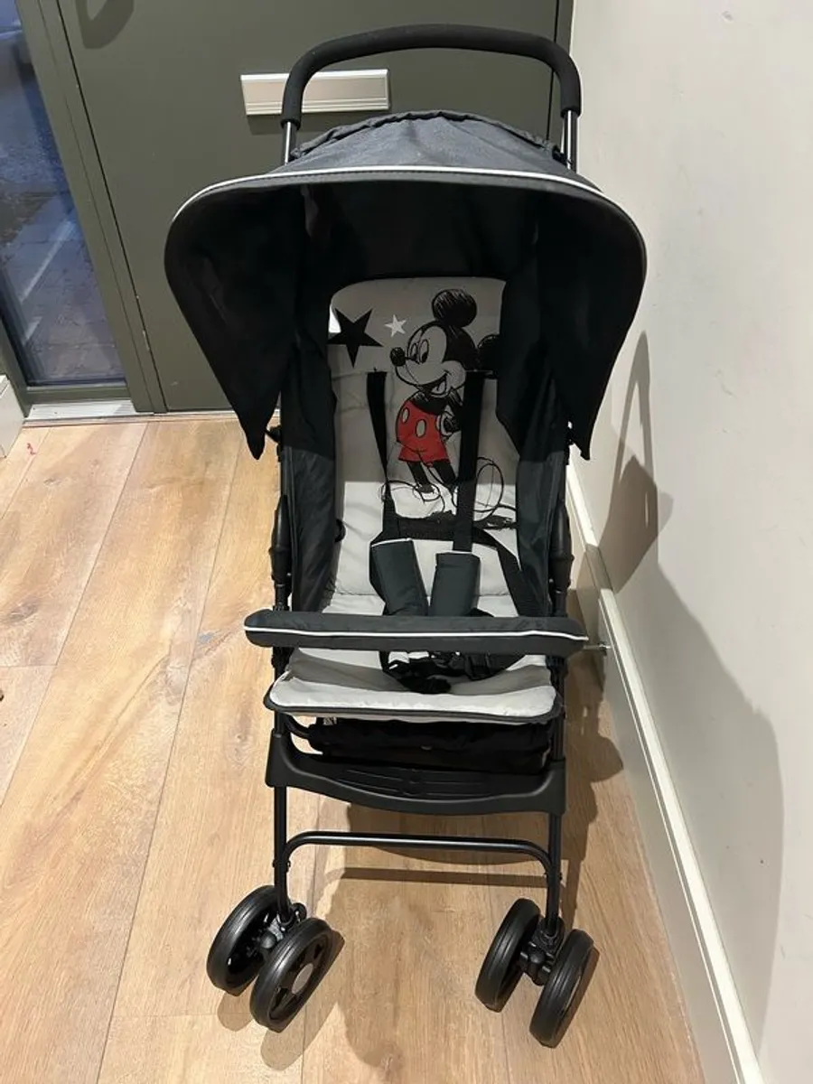 Unused Disney Hauck stroller with rain cover - D18 - Image 1