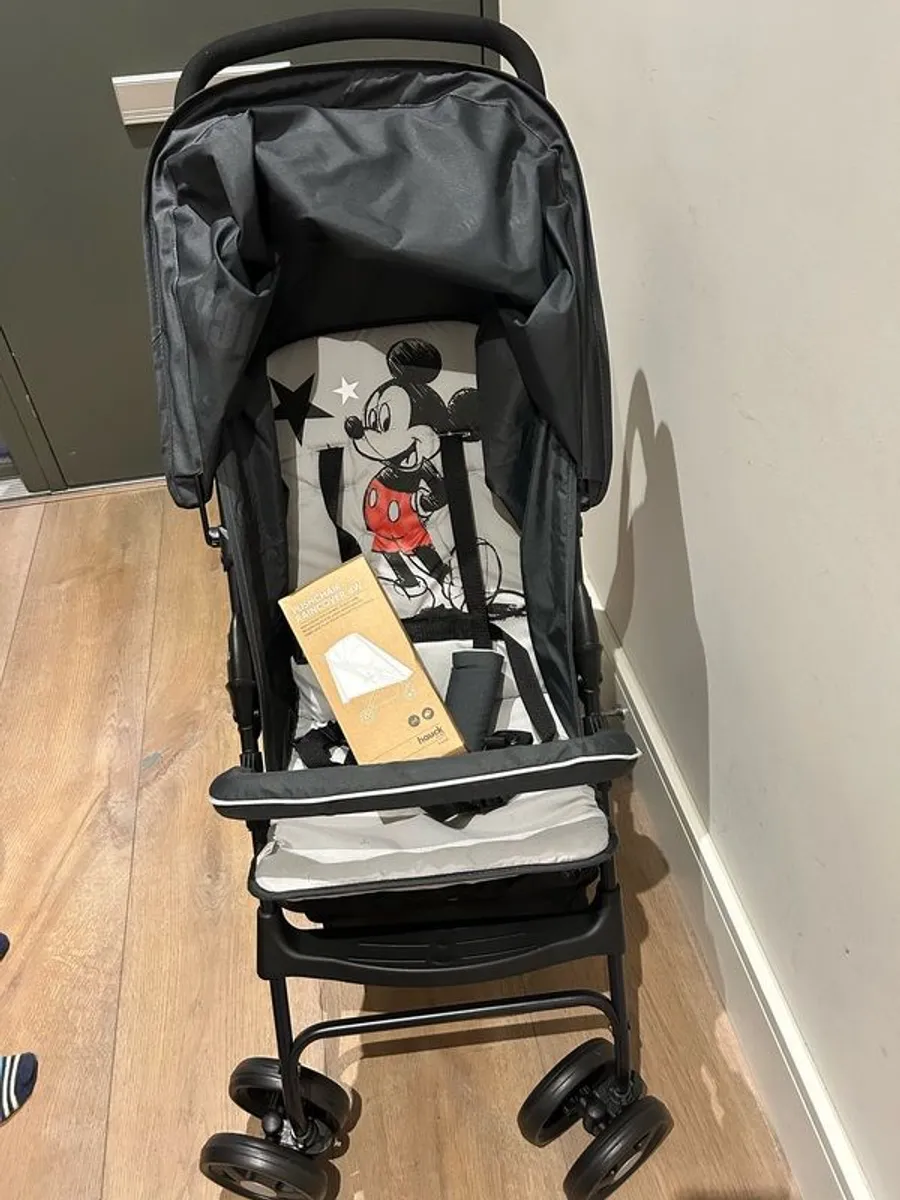 Unused Disney Hauck stroller with rain cover - D18 - Image 3