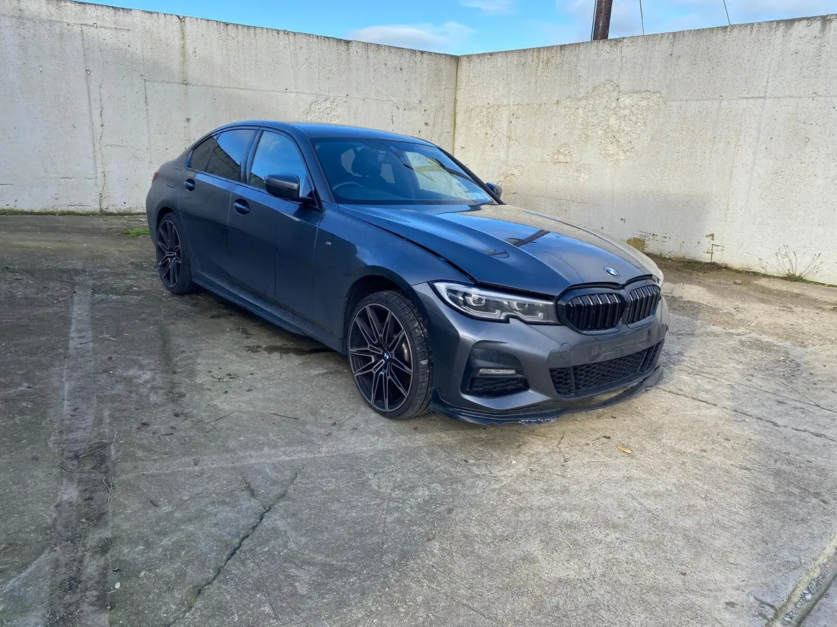 2020 BMW 330 E - Image 2