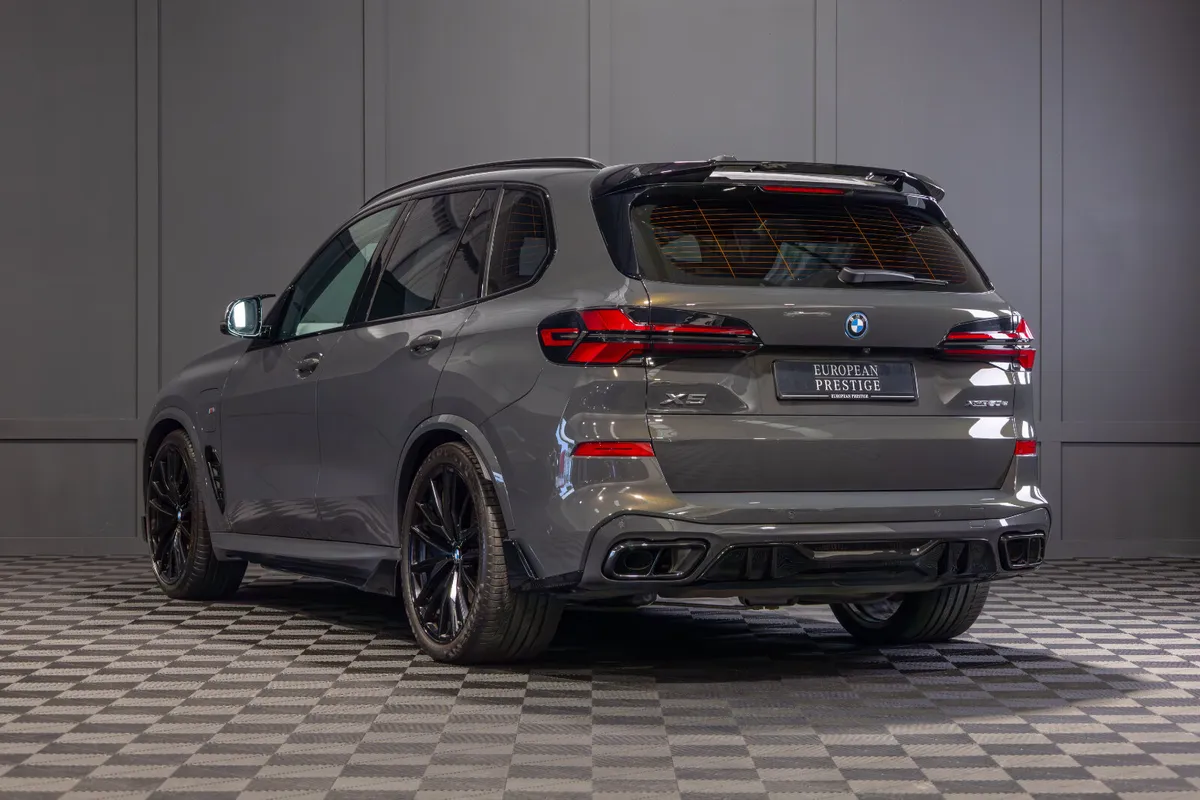 242 BMW X5 X-Drive 50e M-Sport - Image 4